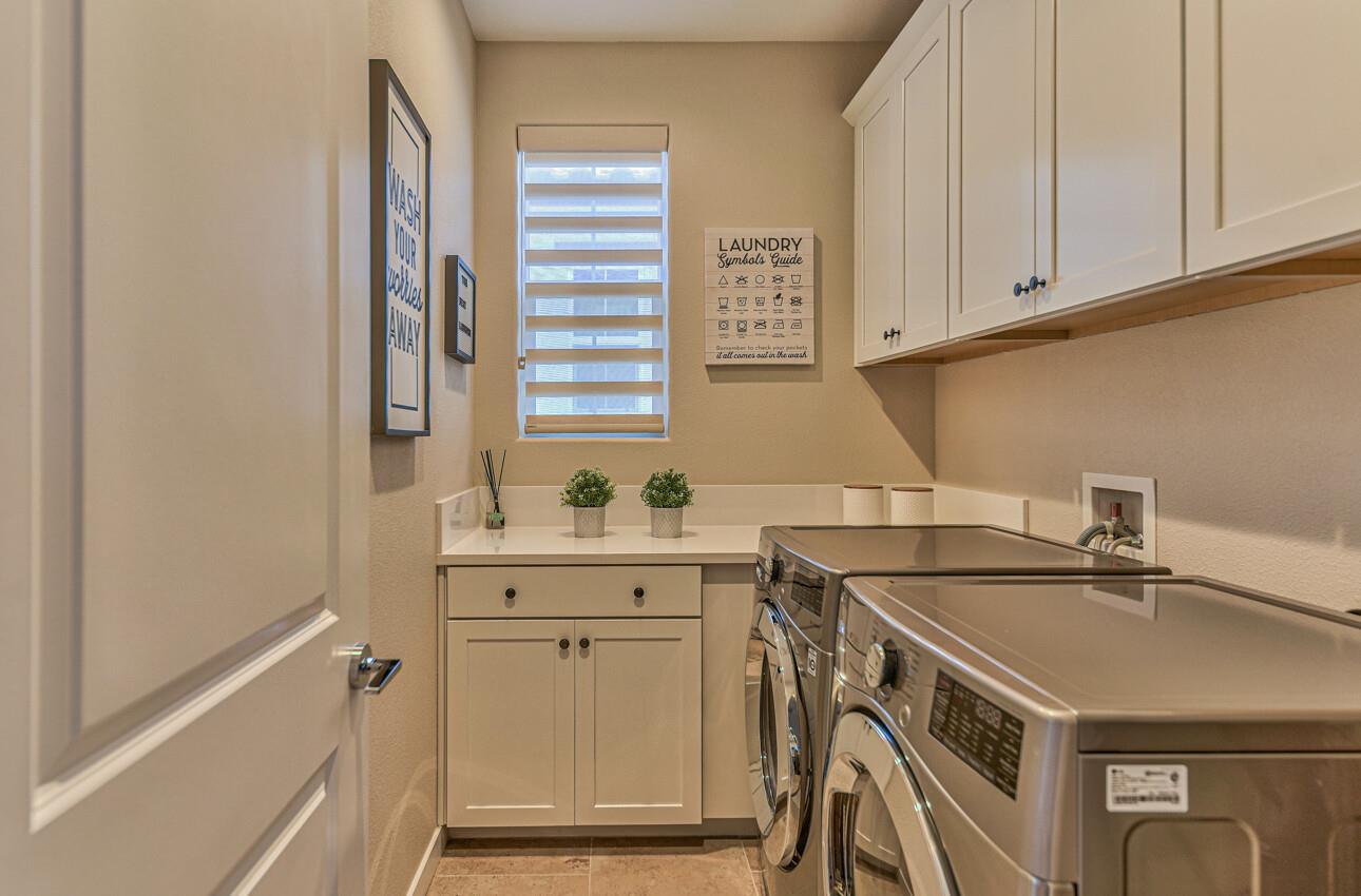 Detail Gallery Image 24 of 52 For 493 Hood Way, Marina,  CA 93933 - 3 Beds | 2/1 Baths