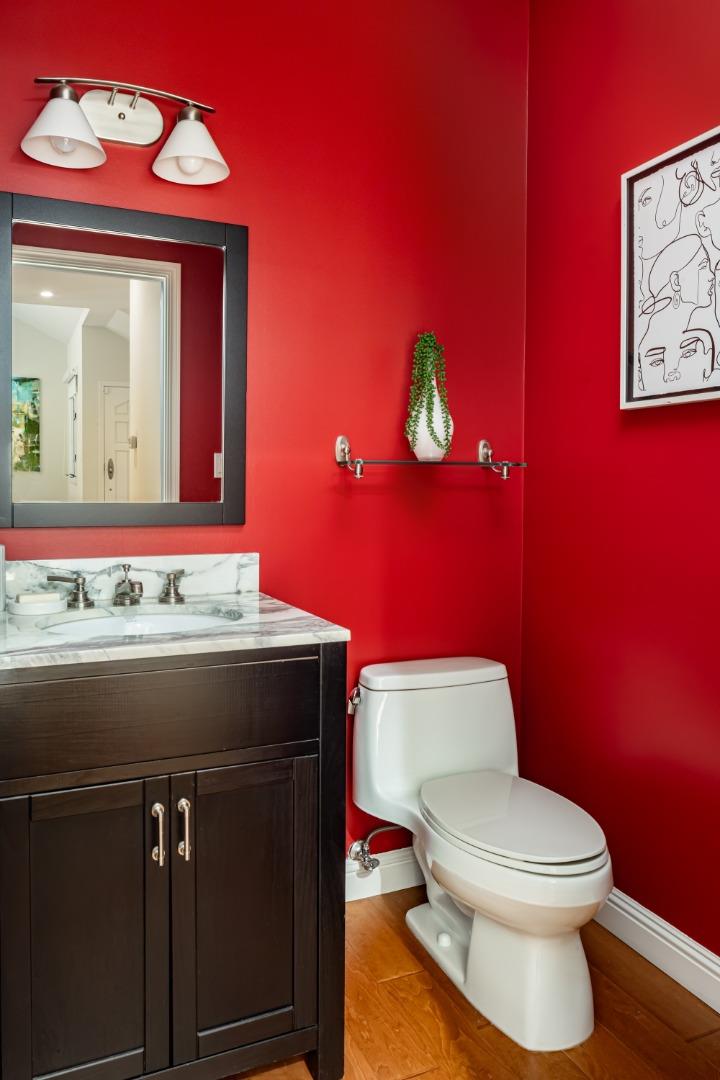 Detail Gallery Image 7 of 19 For 10 Versailles St, Menlo Park,  CA 94025 - 3 Beds | 2/1 Baths