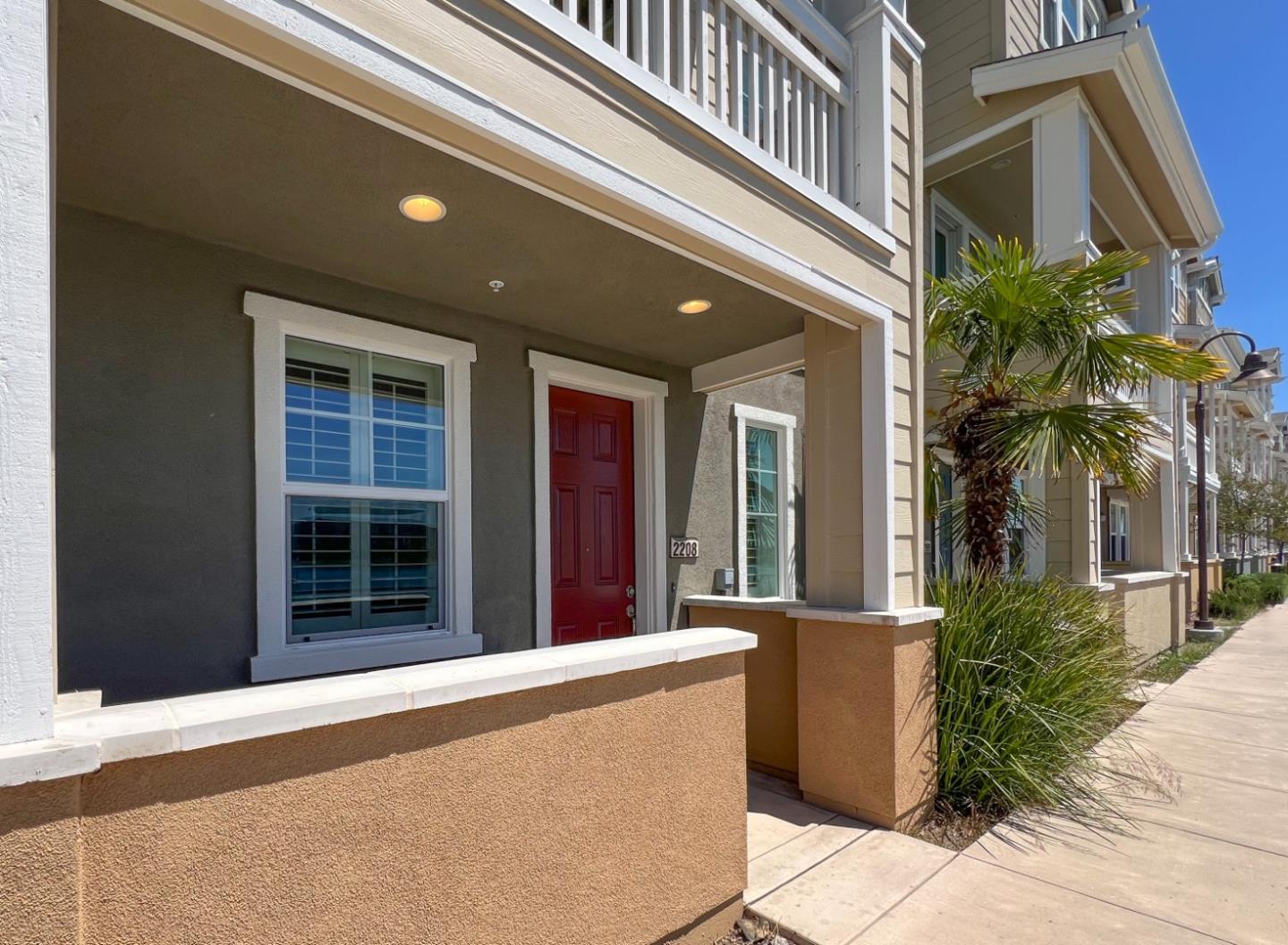 Detail Gallery Image 1 of 27 For 652 Sea Anchor Dr #2208,  Redwood City,  CA 94063 - 3 Beds | 2/1 Baths