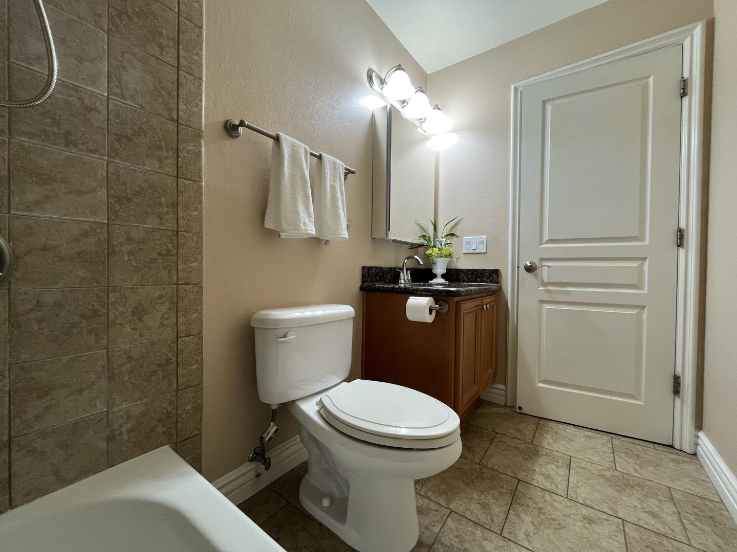 Detail Gallery Image 5 of 29 For 2601 Cortez Dr #5207,  Santa Clara,  CA 95051 - 2 Beds | 1 Baths