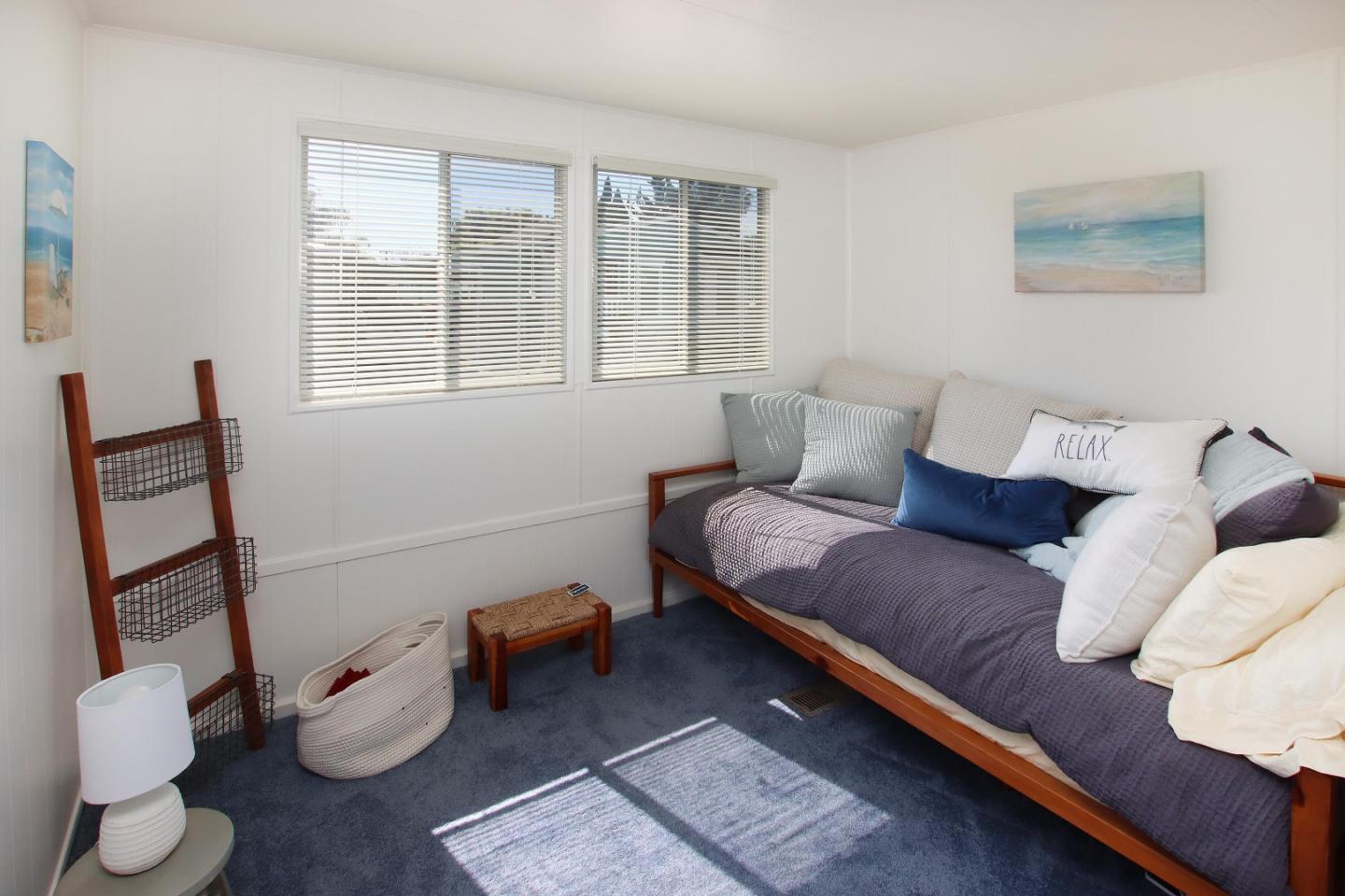 Detail Gallery Image 3 of 25 For 1099 38th Ave #101,  Santa Cruz,  CA 95062 - 2 Beds | 1 Baths