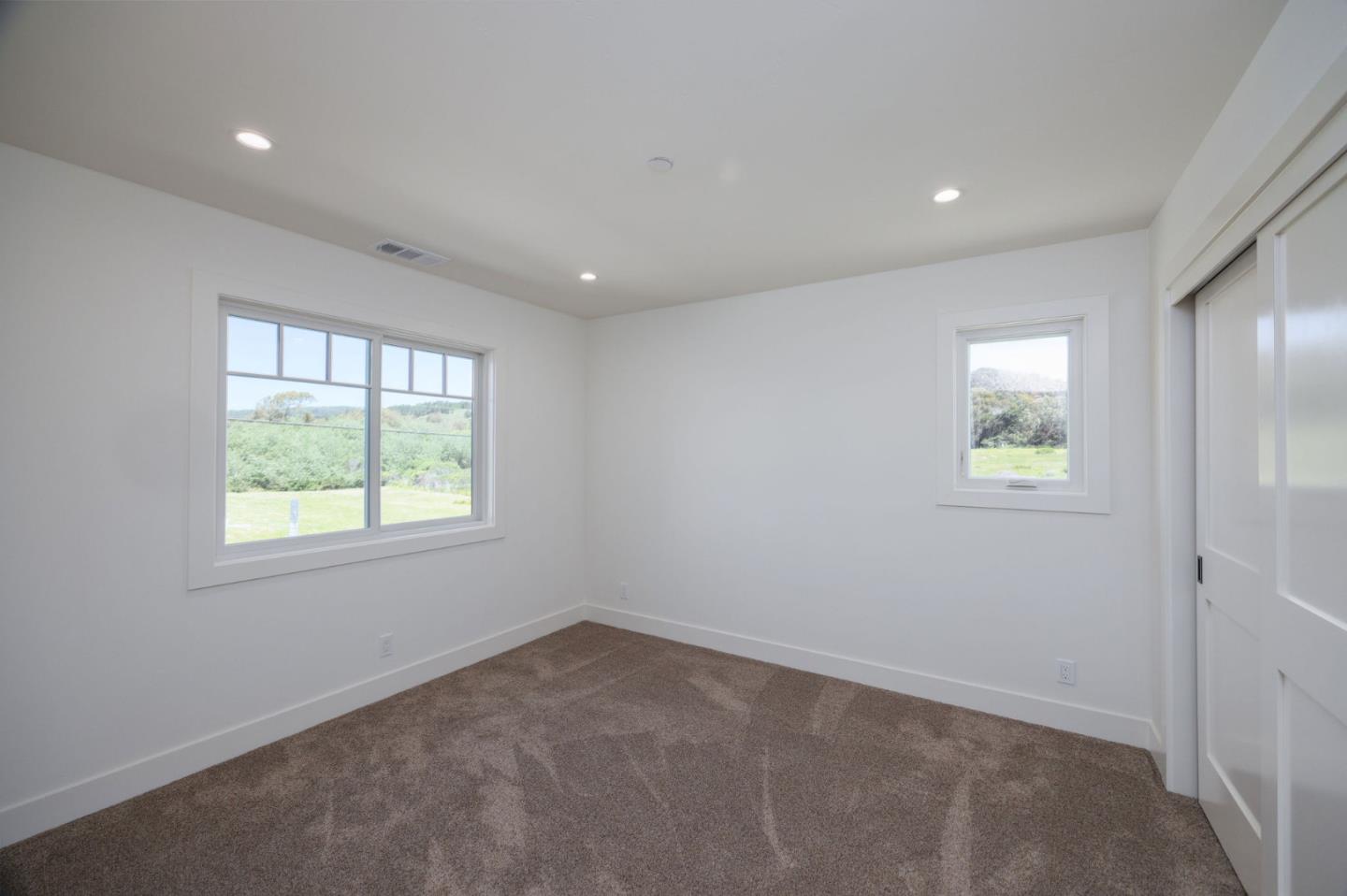 Detail Gallery Image 23 of 51 For 909/909b Grandview Blvd, Half Moon Bay,  CA 94019 - 4 Beds | 3/1 Baths