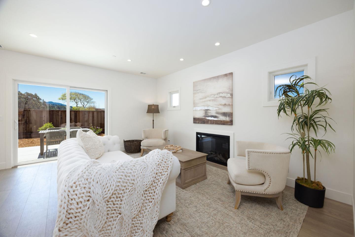 Detail Gallery Image 7 of 51 For 909/909b Grandview Blvd, Half Moon Bay,  CA 94019 - 4 Beds | 3/1 Baths