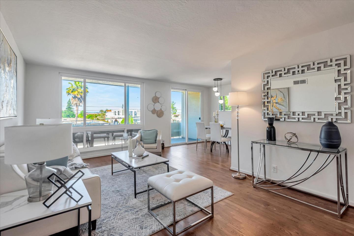 Detail Gallery Image 1 of 25 For 1700 San Carlos Ave #206,  San Carlos,  CA 94070 - 1 Beds | 1 Baths