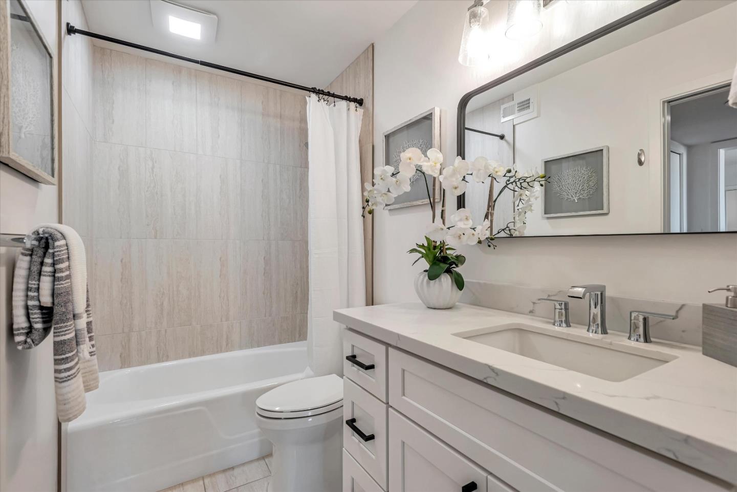 Detail Gallery Image 17 of 25 For 1700 San Carlos Ave #206,  San Carlos,  CA 94070 - 1 Beds | 1 Baths