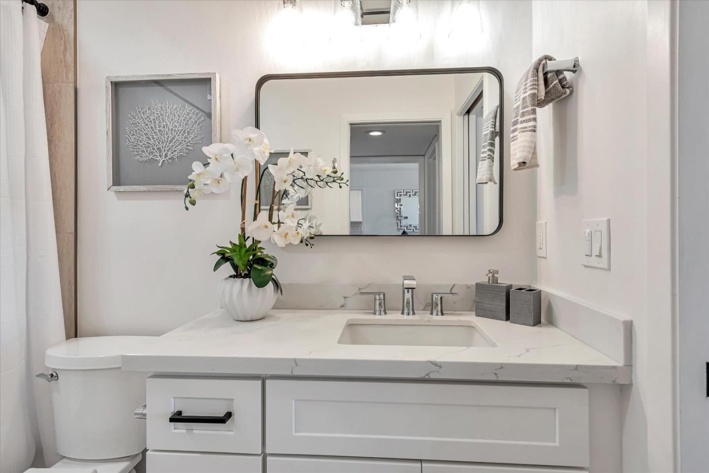 Detail Gallery Image 20 of 25 For 1700 San Carlos Ave #206,  San Carlos,  CA 94070 - 1 Beds | 1 Baths