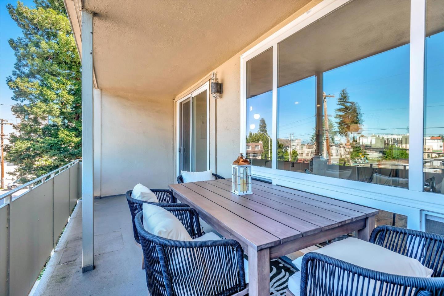 Detail Gallery Image 24 of 25 For 1700 San Carlos Ave #206,  San Carlos,  CA 94070 - 1 Beds | 1 Baths