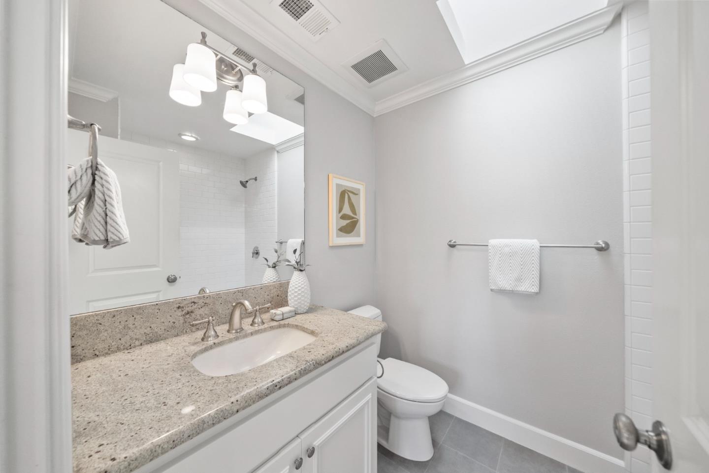 Detail Gallery Image 17 of 22 For 1587 Kentfield Ave, Redwood City,  CA 94061 - 3 Beds | 2/1 Baths