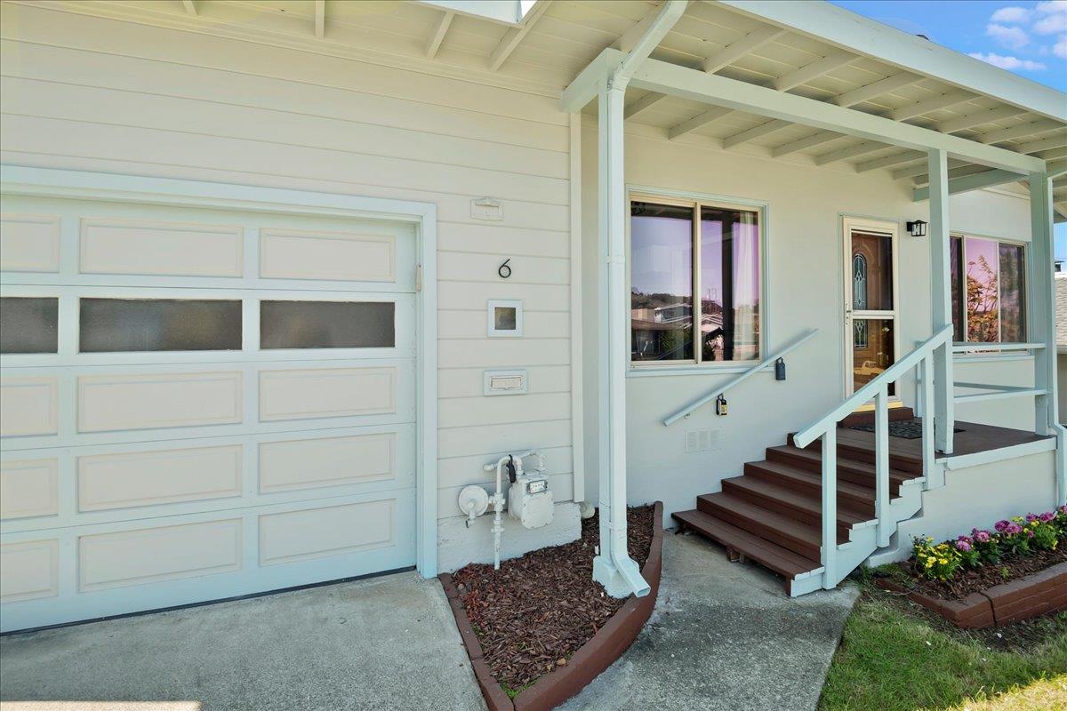 Detail Gallery Image 3 of 33 For 6 Iris Ct, South San Francisco,  CA 94080 - 2 Beds | 1 Baths