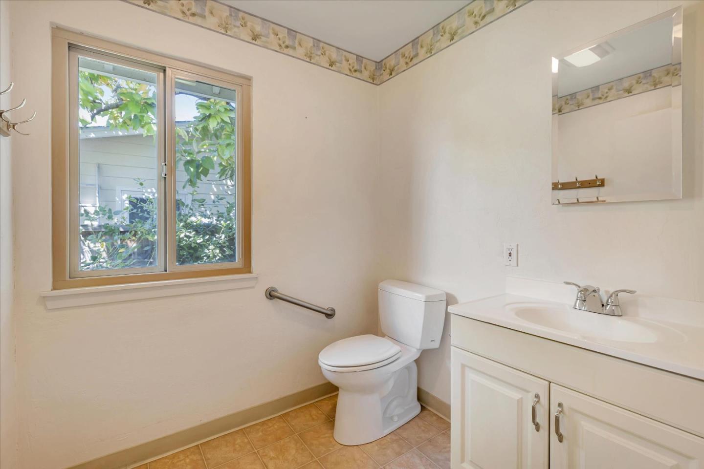 Detail Gallery Image 15 of 20 For 703 Ramona Ave, Sunnyvale,  CA 94087 - 2 Beds | 1/1 Baths