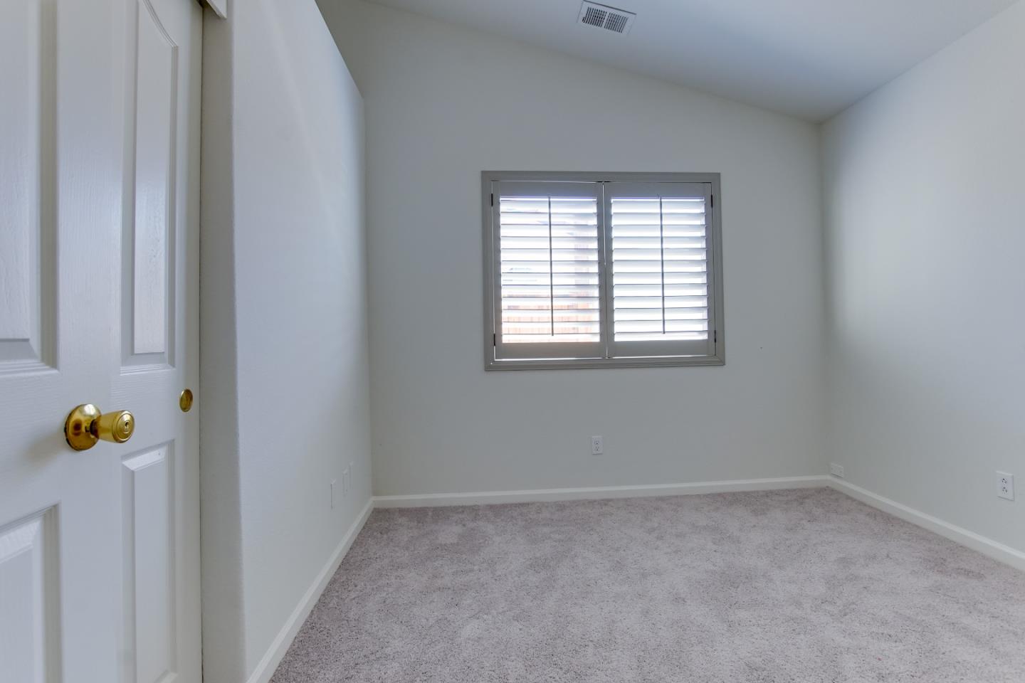 Detail Gallery Image 17 of 42 For 1220 Kimberly Ct, Hollister,  CA 95023 - 3 Beds | 2 Baths