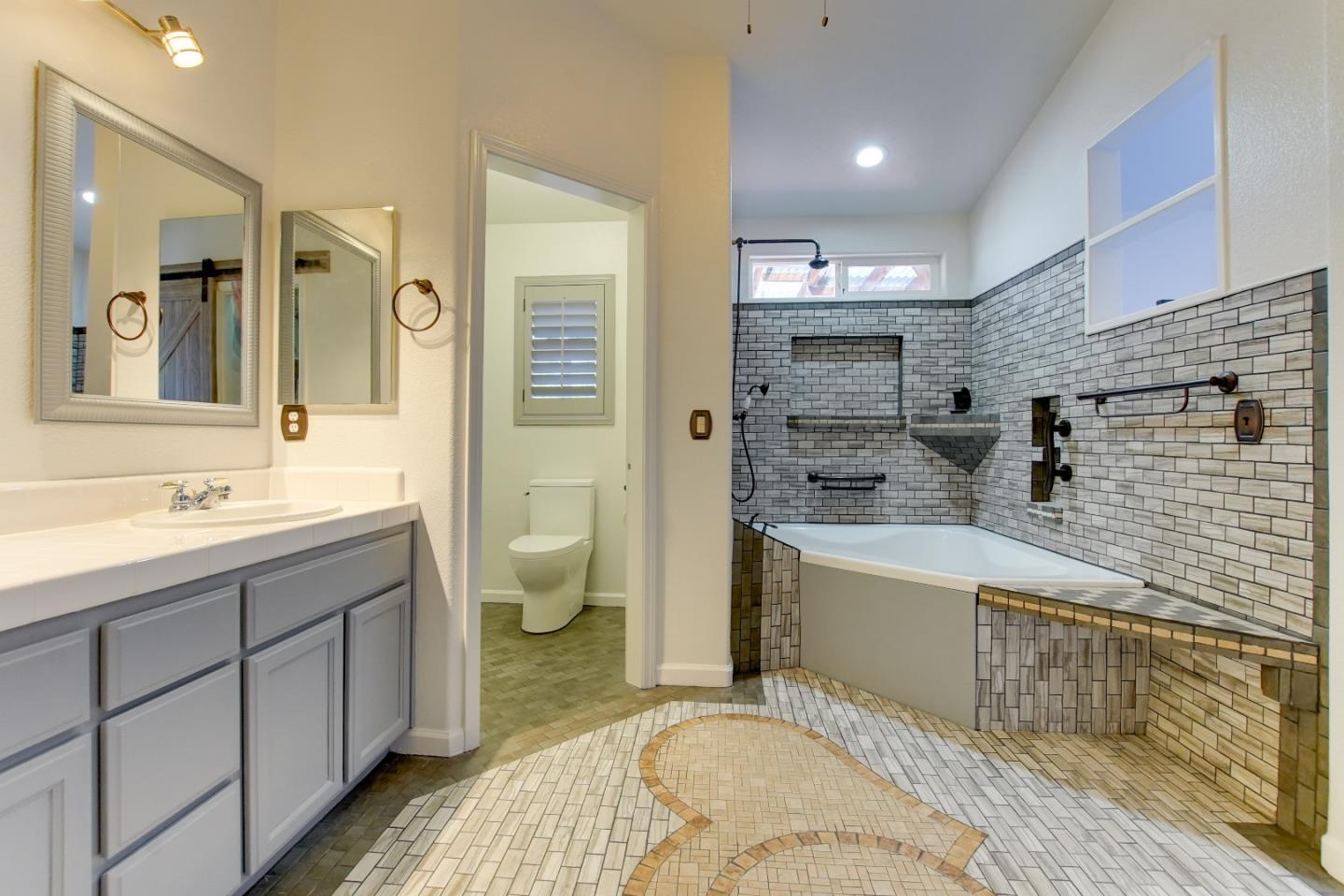 Detail Gallery Image 25 of 42 For 1220 Kimberly Ct, Hollister,  CA 95023 - 3 Beds | 2 Baths