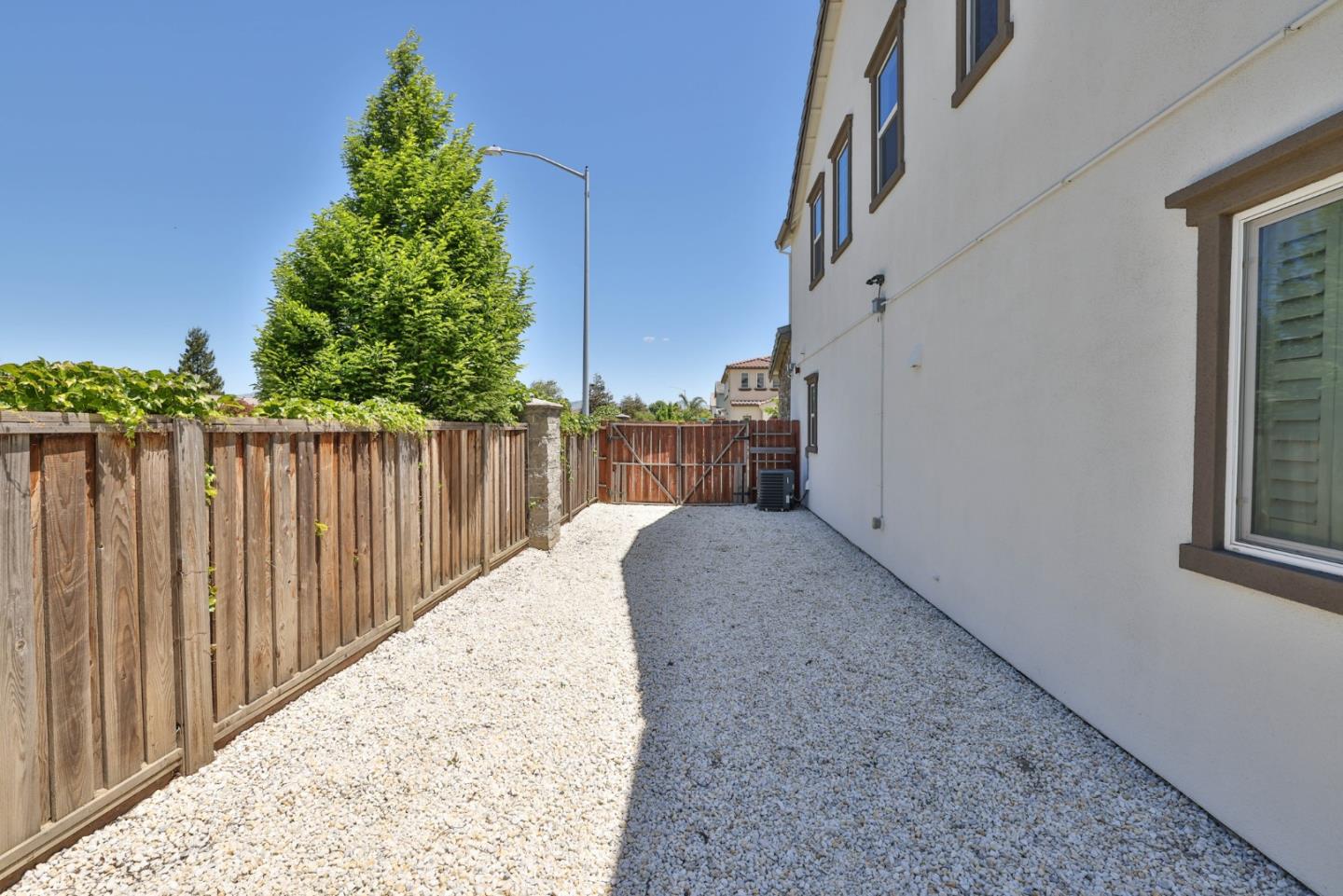 2111 Nora Dr, Hollister, CA 95023 photo 34