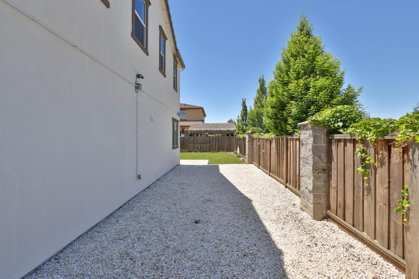 2111 Nora Dr, Hollister, CA 95023 photo 35