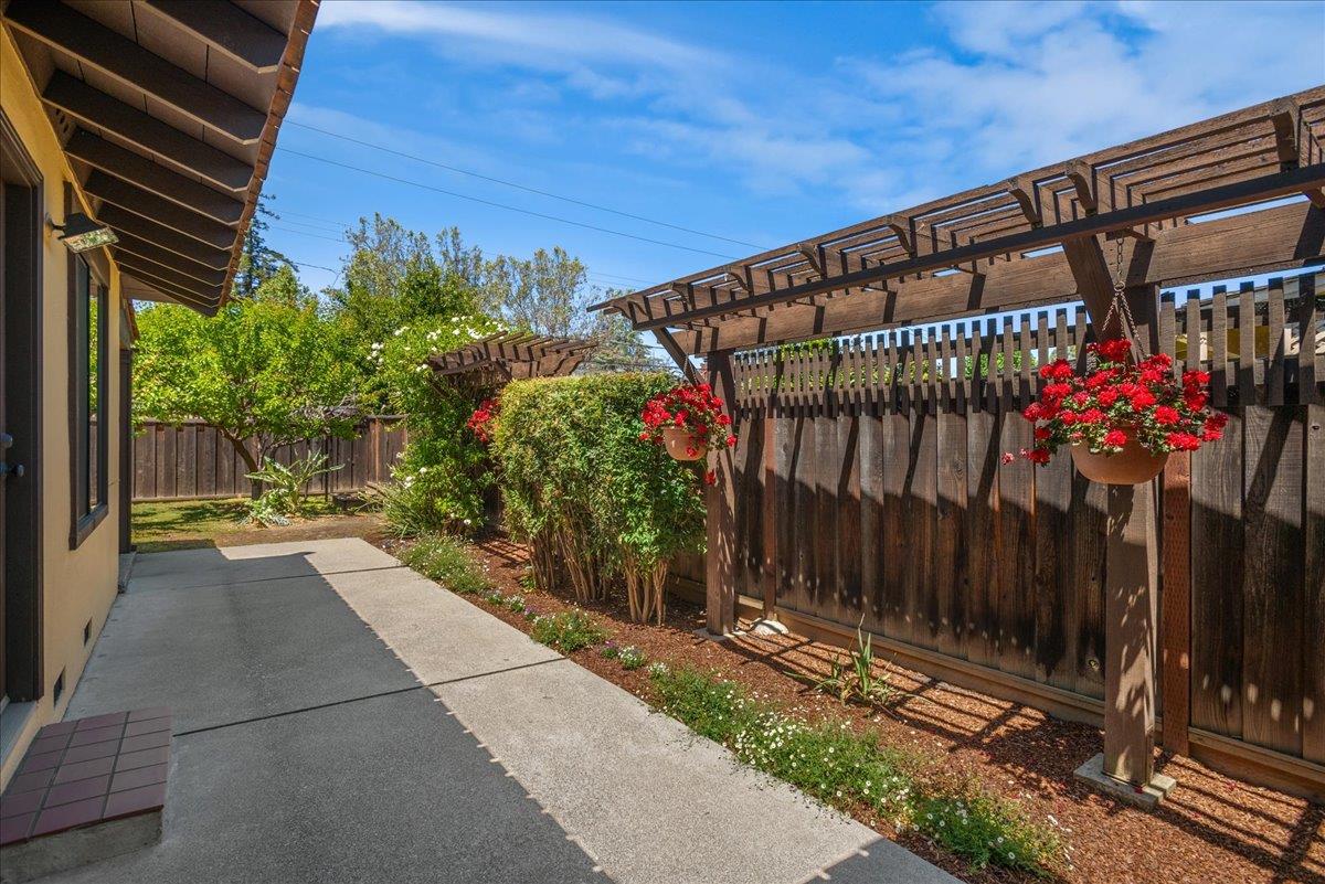 Detail Gallery Image 33 of 38 For 1271 Clark Way, San Jose,  CA 95125 - 3 Beds | 2 Baths