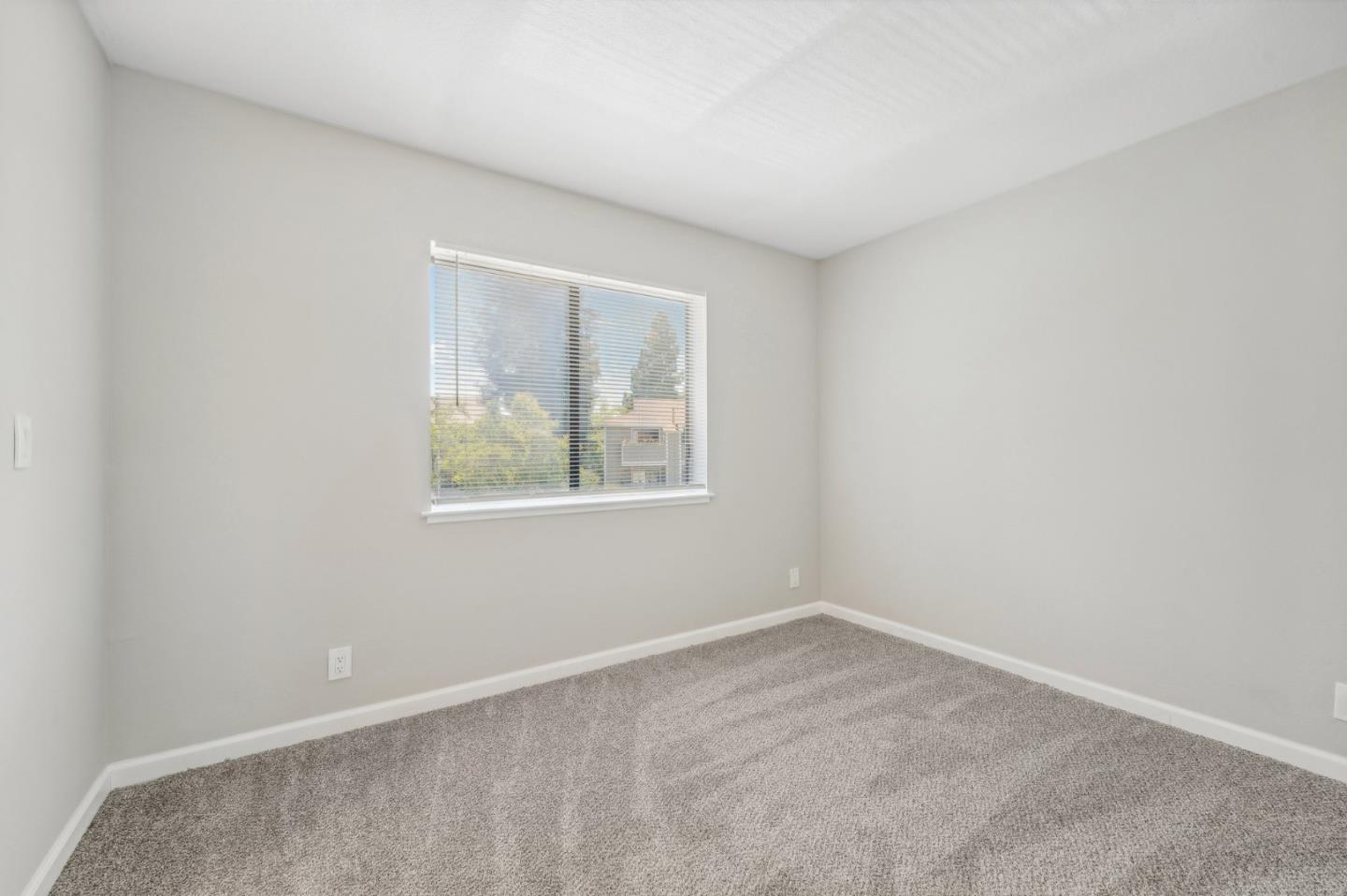 Detail Gallery Image 9 of 18 For 288 Stonegate Cir, San Jose,  CA 95110 - 1 Beds | 1 Baths