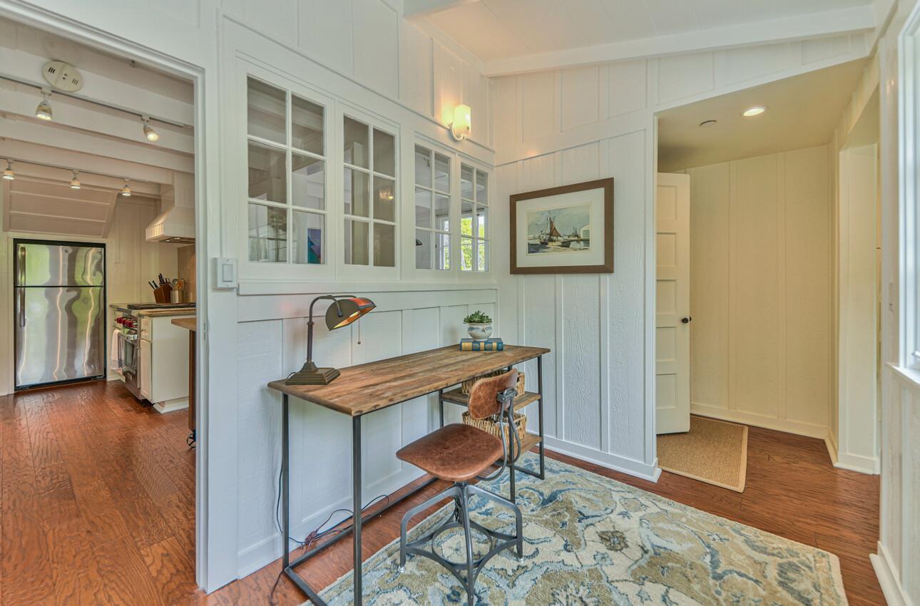 Detail Gallery Image 10 of 26 For 0 Santa Fe 5 Sw of 5th, Carmel,  CA 93921 - 3 Beds | 2 Baths
