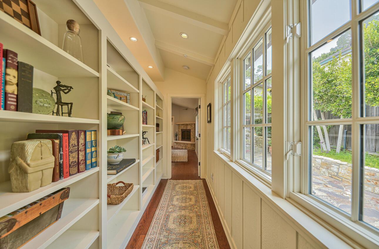 Detail Gallery Image 12 of 26 For 0 Santa Fe 5 Sw of 5th, Carmel,  CA 93921 - 3 Beds | 2 Baths