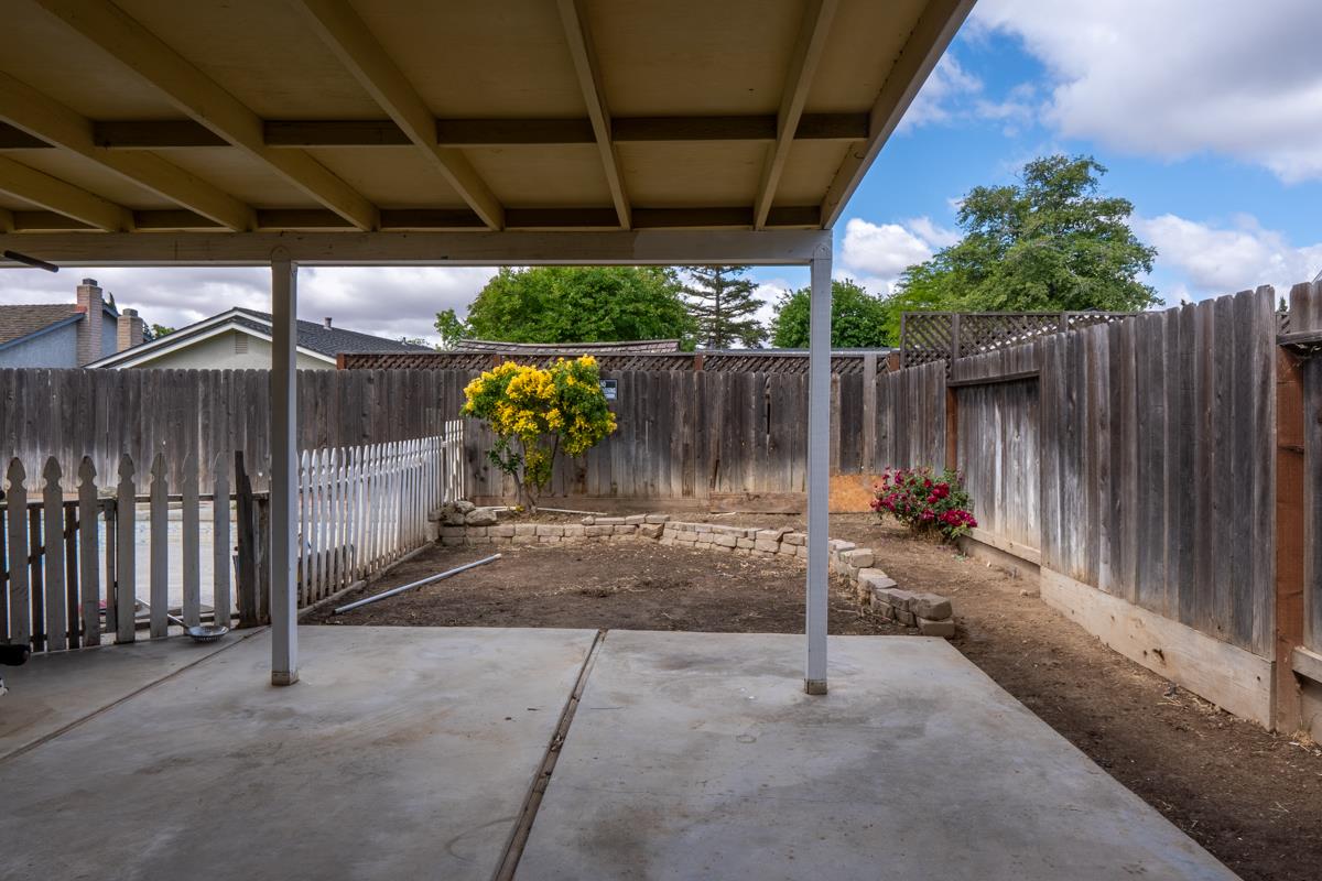 2129 Blue Ridge Ave, Los Banos, CA 93635 photo 5