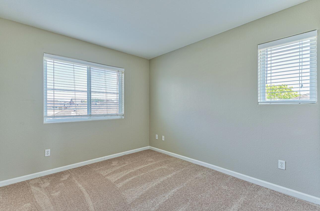 Detail Gallery Image 20 of 33 For 885 Rogge Rd, Salinas,  CA 93906 - 3 Beds | 2/1 Baths