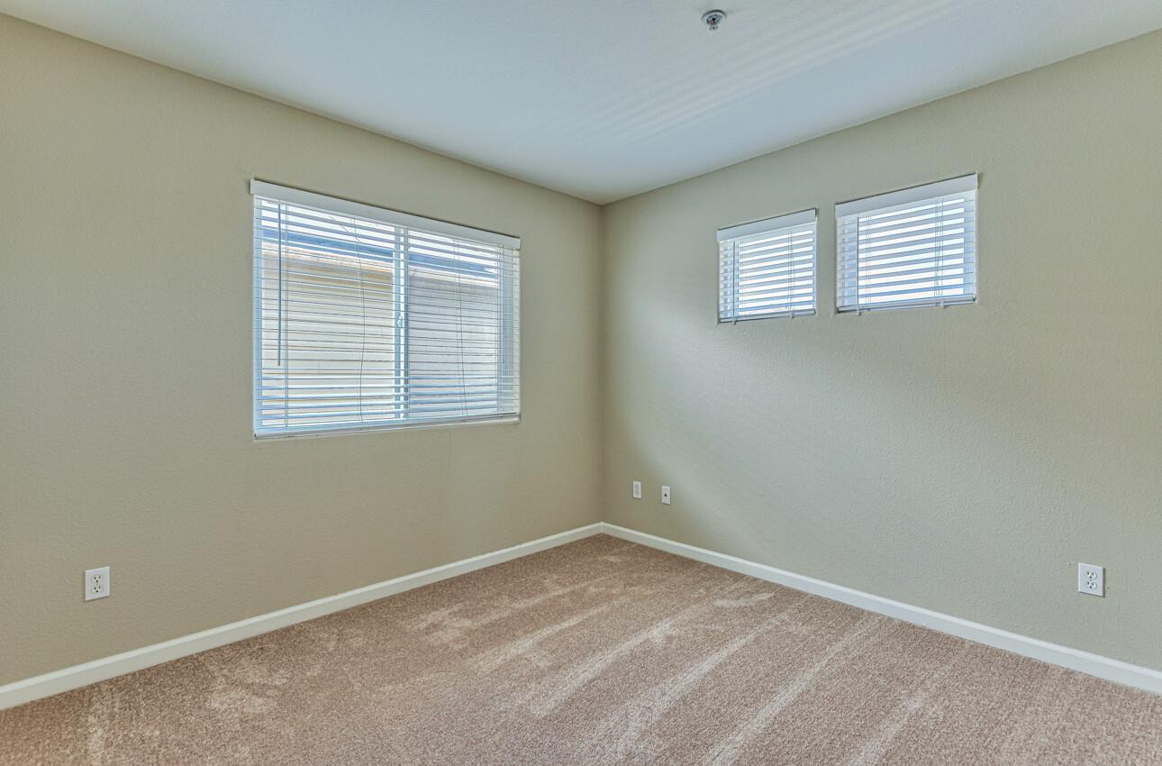 Detail Gallery Image 22 of 33 For 885 Rogge Rd, Salinas,  CA 93906 - 3 Beds | 2/1 Baths