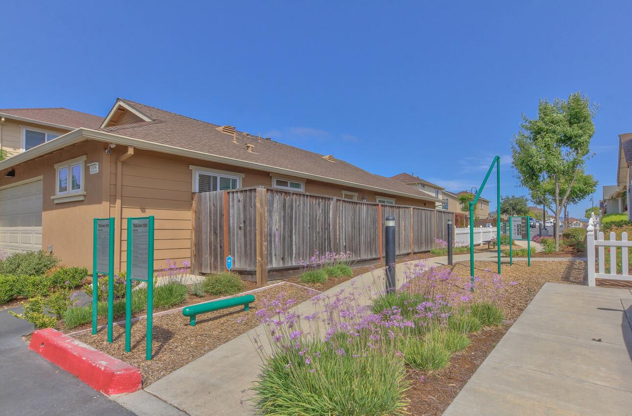 Detail Gallery Image 32 of 33 For 885 Rogge Rd, Salinas,  CA 93906 - 3 Beds | 2/1 Baths