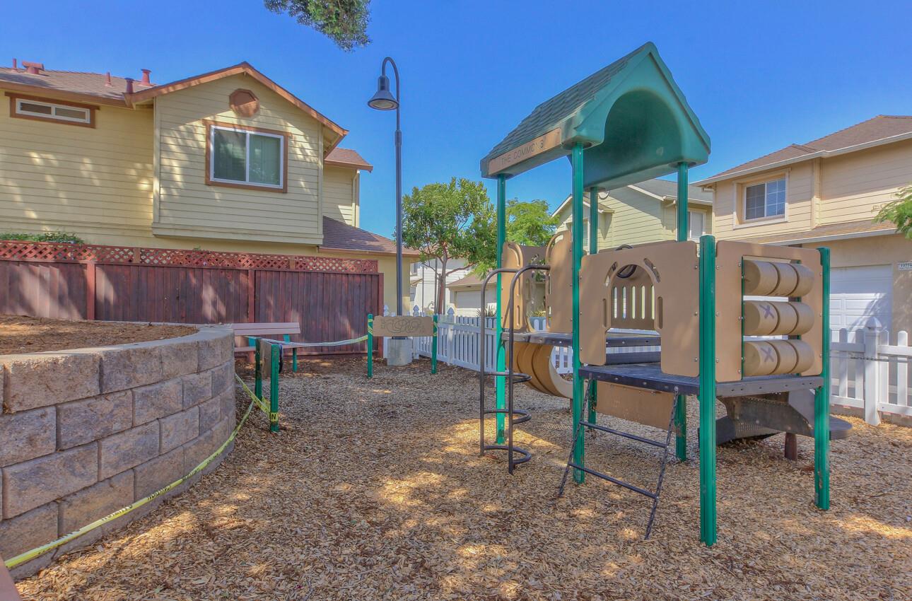 Detail Gallery Image 33 of 33 For 885 Rogge Rd, Salinas,  CA 93906 - 3 Beds | 2/1 Baths