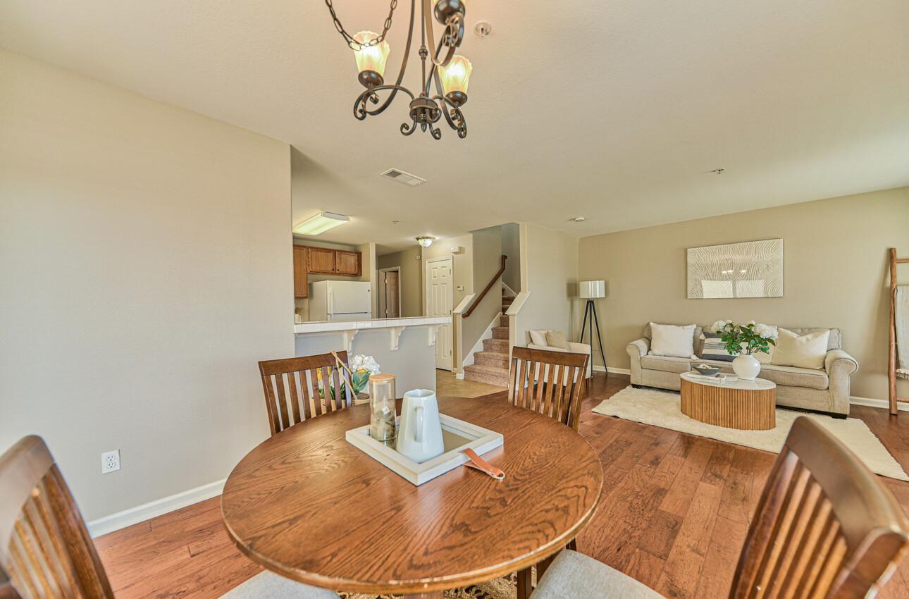 Detail Gallery Image 9 of 33 For 885 Rogge Rd, Salinas,  CA 93906 - 3 Beds | 2/1 Baths