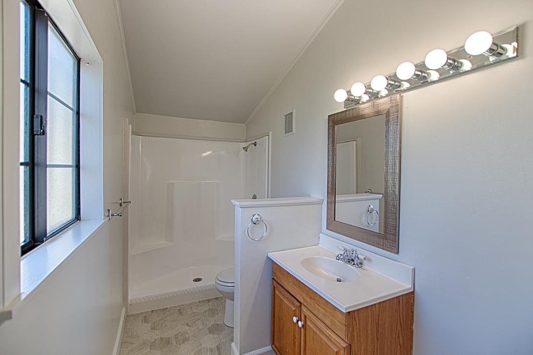 Detail Gallery Image 14 of 22 For 1 Crespi Way #1,  Watsonville,  CA 95076 - 3 Beds | 2 Baths
