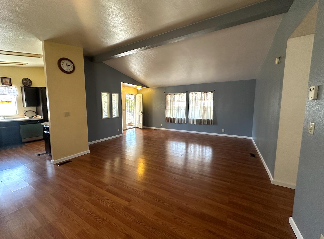 Detail Gallery Image 8 of 18 For 199 Birch Ln #199,  Hollister,  CA 95023 - 3 Beds | 2 Baths