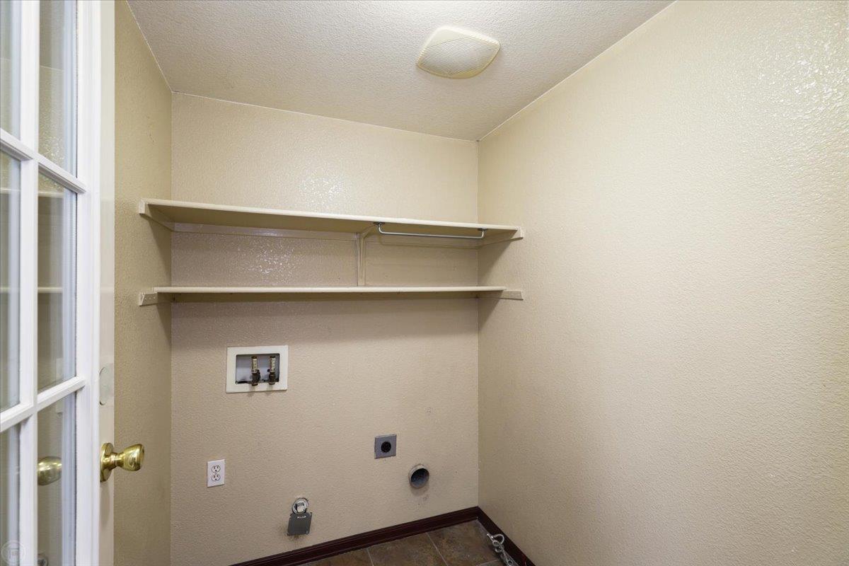 Detail Gallery Image 13 of 27 For 8515 Rice Ct, Stockton,  CA 95212 - 4 Beds | 2/1 Baths