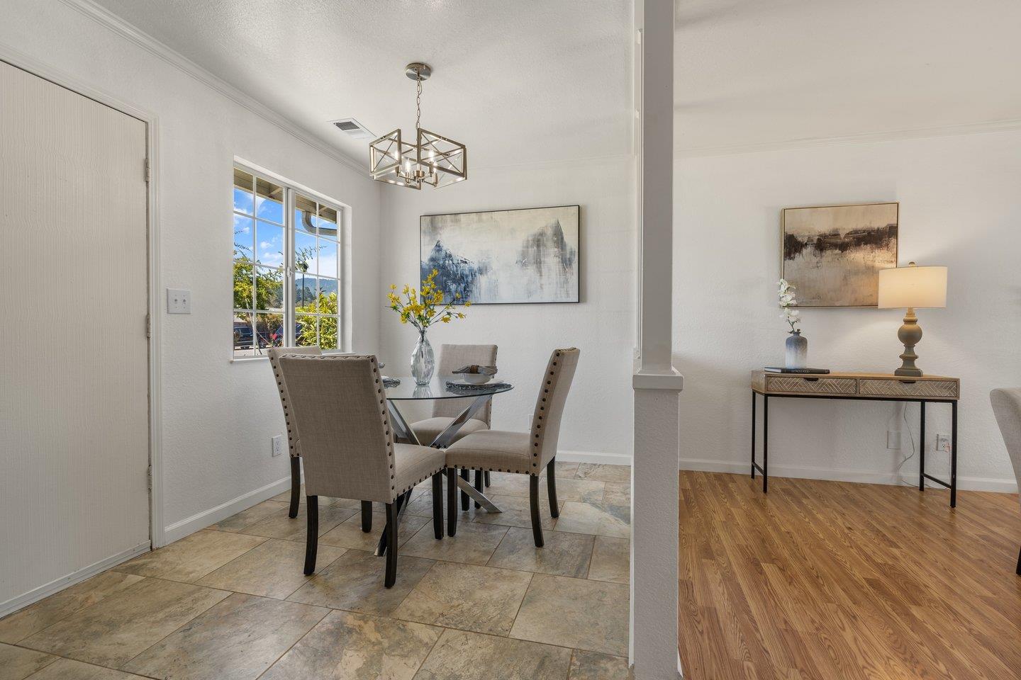 Detail Gallery Image 5 of 24 For 535 Spindrift Way, Half Moon Bay,  CA 94019 - 3 Beds | 1 Baths