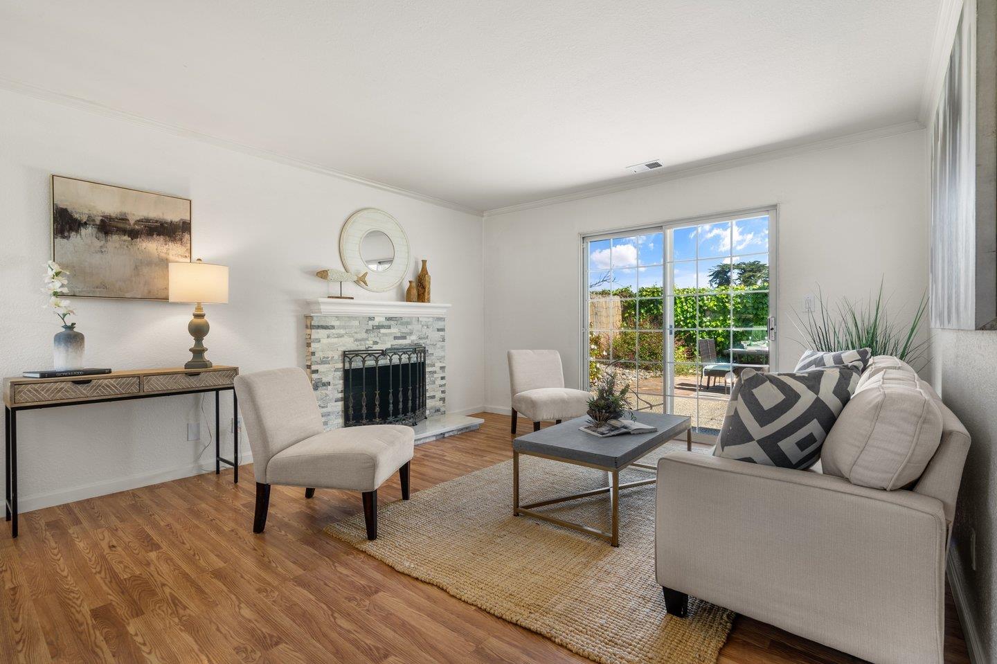 Detail Gallery Image 9 of 24 For 535 Spindrift Way, Half Moon Bay,  CA 94019 - 3 Beds | 1 Baths