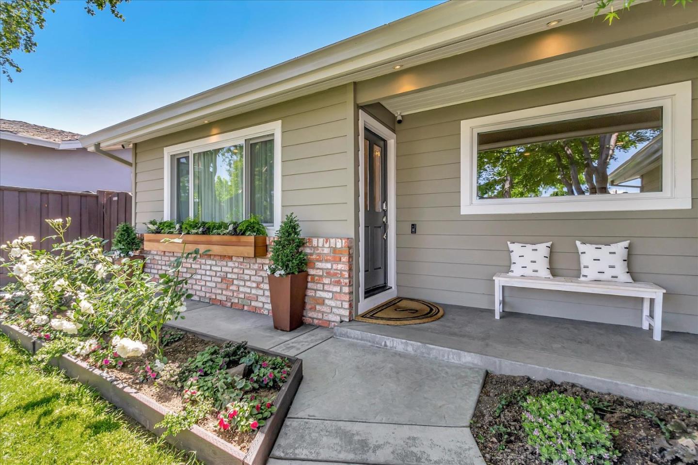 Detail Gallery Image 3 of 35 For 5513 Laura Dr, San Jose,  CA 95124 - 3 Beds | 2 Baths