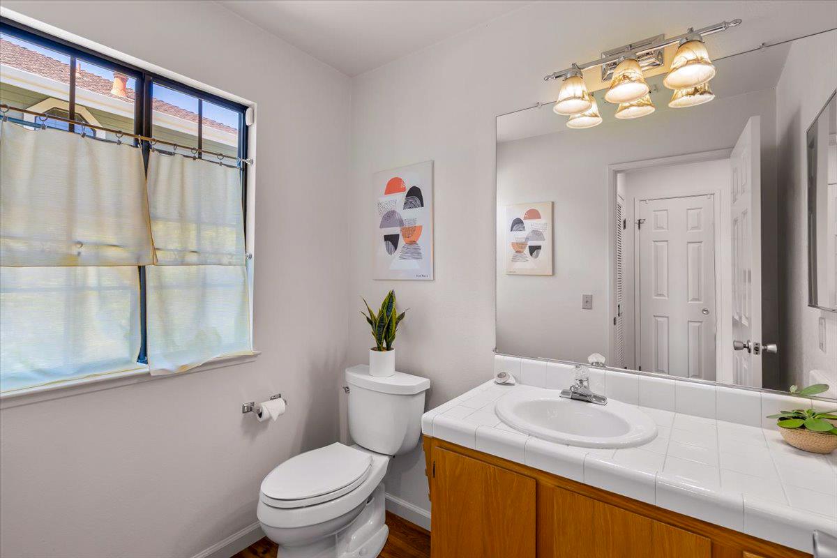 Detail Gallery Image 11 of 16 For 18031 Hillwood Ln, Morgan Hill,  CA 95037 - 2 Beds | 2/1 Baths