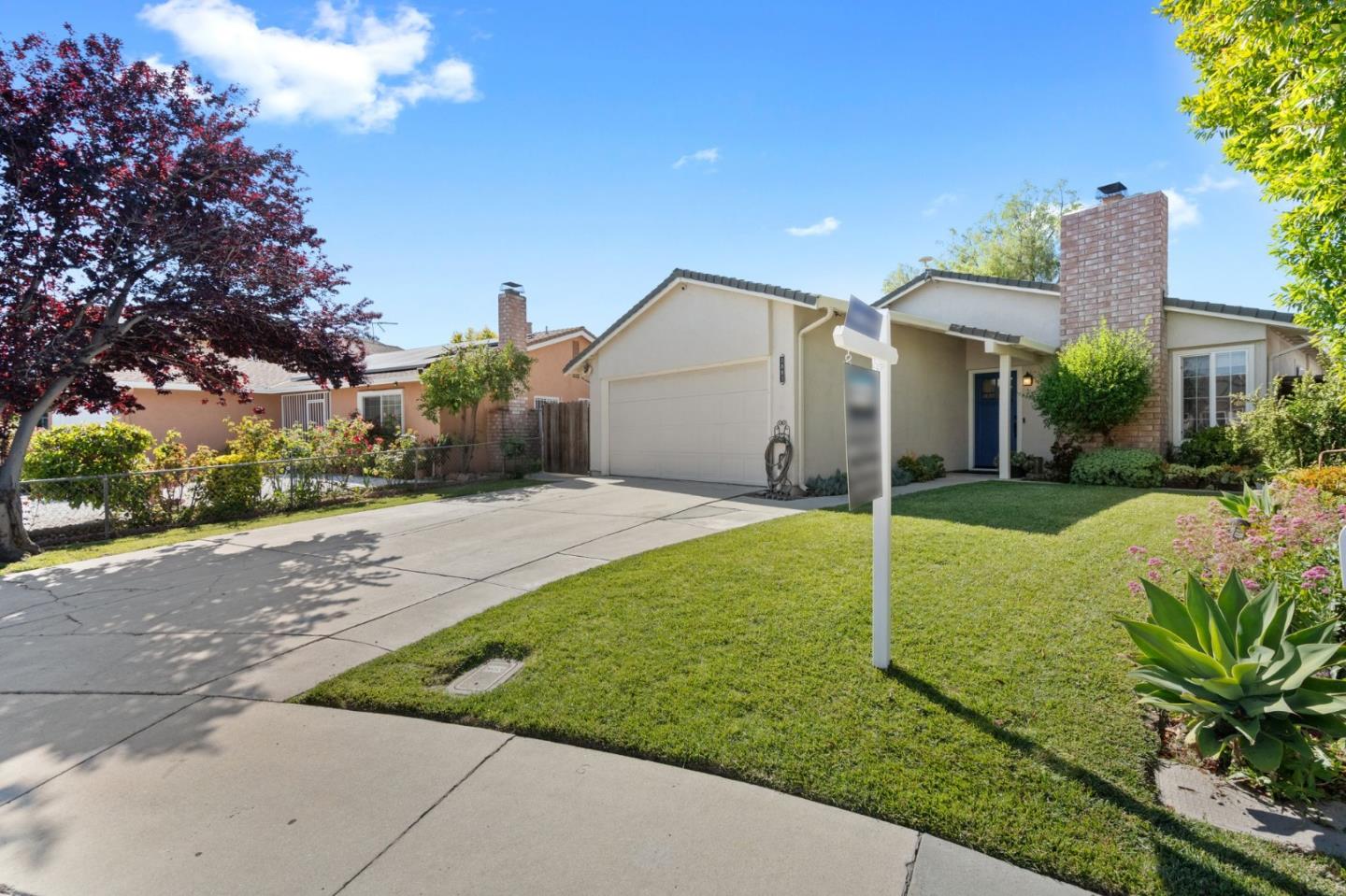 Detail Gallery Image 1 of 23 For 1881 Arroyo De Platina, San Jose,  CA 95116 - 3 Beds | 2 Baths