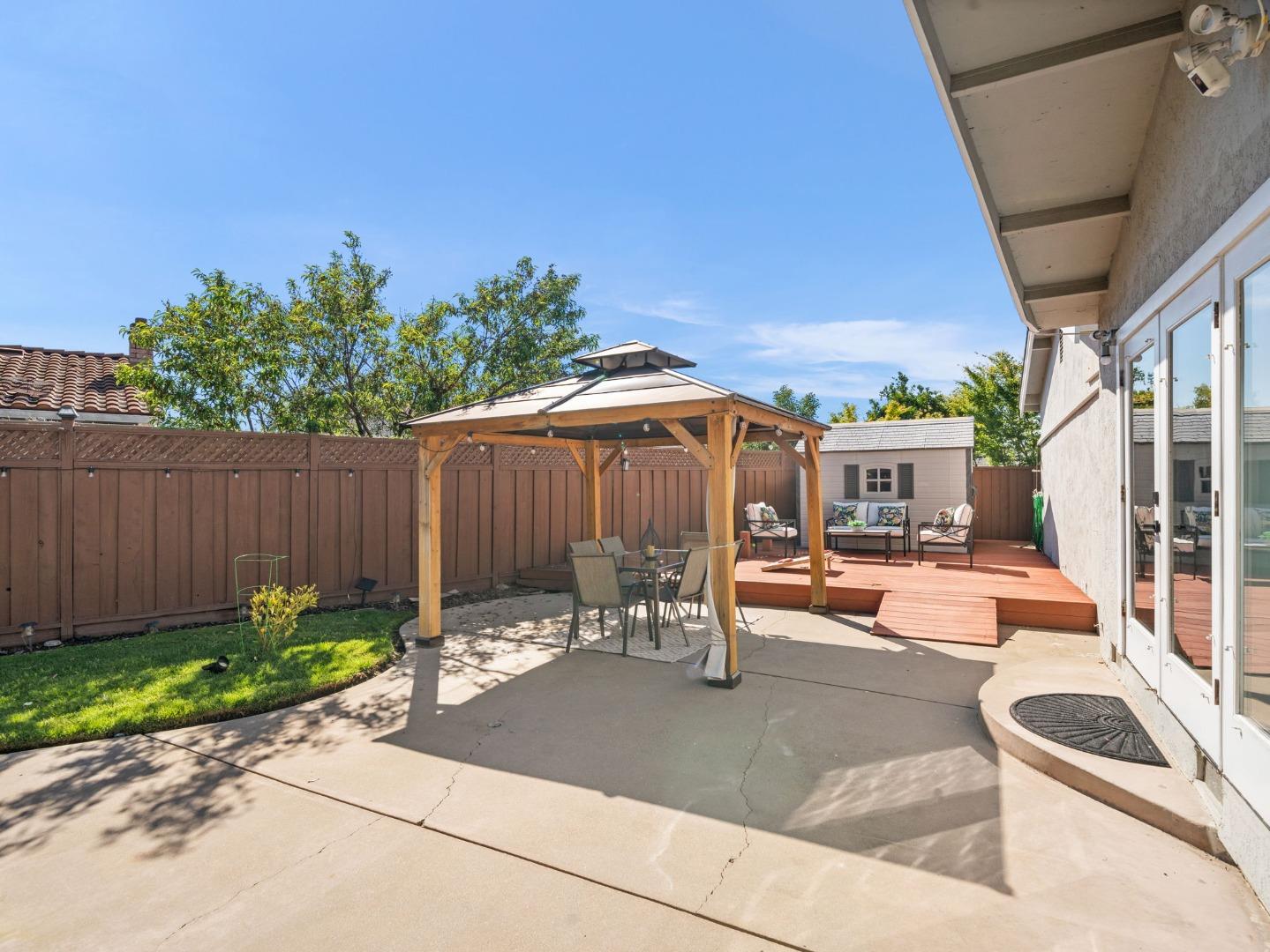 Detail Gallery Image 12 of 43 For 35229 Erving Ct, Fremont,  CA 94536 - 4 Beds | 2 Baths