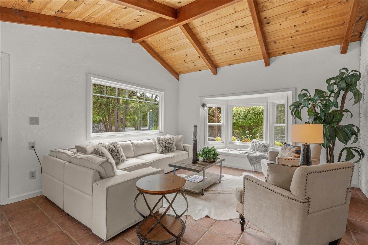 Detail Gallery Image 11 of 49 For 200 Barnes Rd, Aptos,  CA 95003 - 3 Beds | 2 Baths