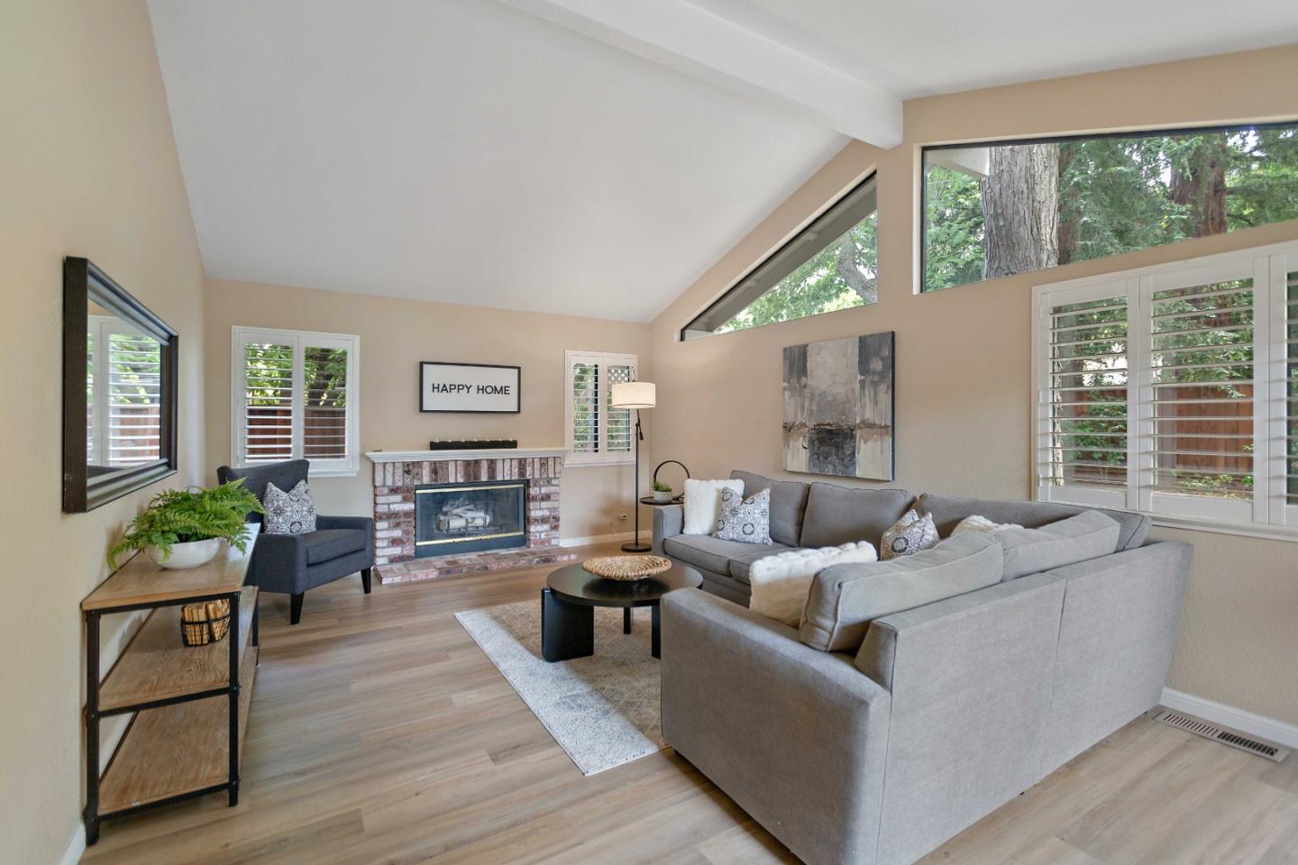 Detail Gallery Image 18 of 45 For 208 Blossom Glen Way, Los Gatos,  CA 95032 - 4 Beds | 2 Baths