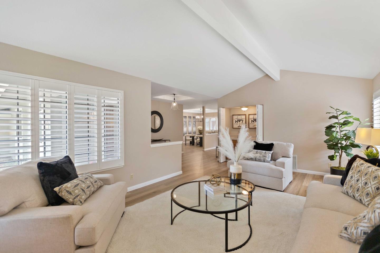 Detail Gallery Image 9 of 45 For 208 Blossom Glen Way, Los Gatos,  CA 95032 - 4 Beds | 2 Baths