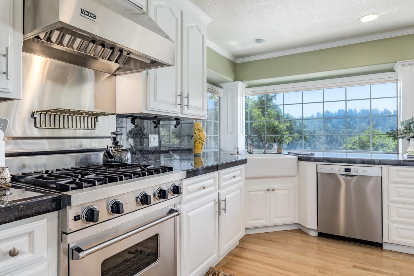 Detail Gallery Image 18 of 92 For 348 Los Robles Rd, Soquel,  CA 95073 - 3 Beds | 2/1 Baths