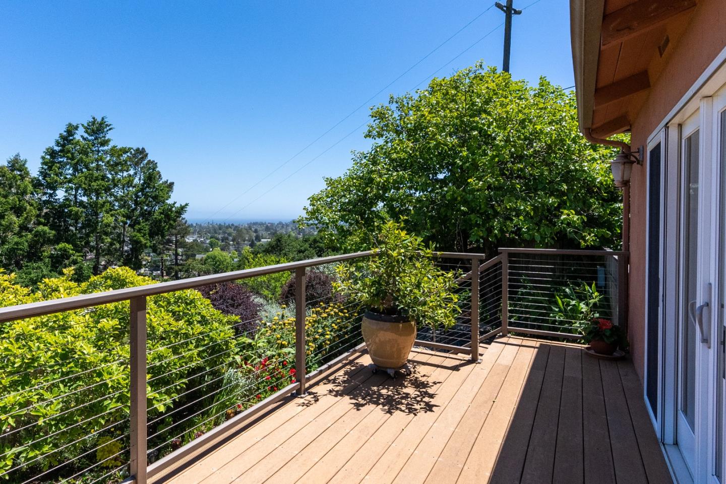Detail Gallery Image 21 of 51 For 139 Scenic St, Santa Cruz,  CA 95060 - 3 Beds | 2/1 Baths
