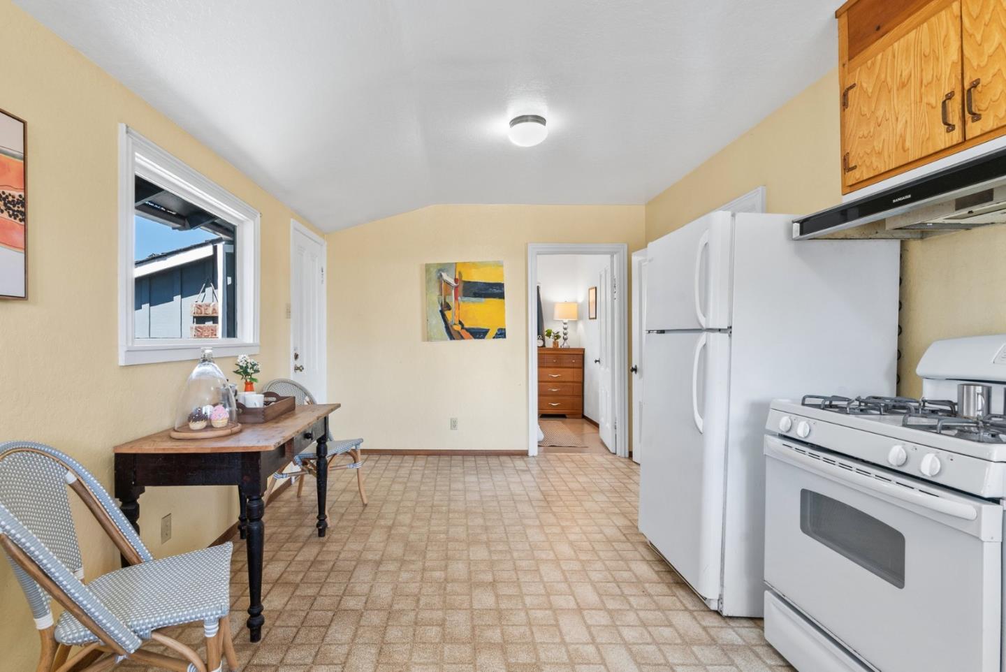 Detail Gallery Image 19 of 46 For 302 Grand Ave, Capitola,  CA 95010 - 4 Beds | 2 Baths