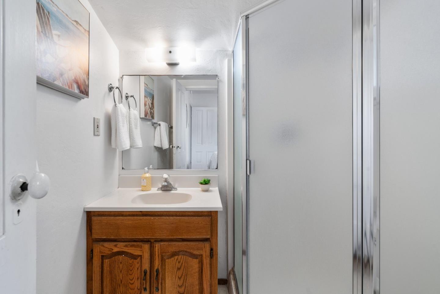 Detail Gallery Image 21 of 46 For 302 Grand Ave, Capitola,  CA 95010 - 4 Beds | 2 Baths