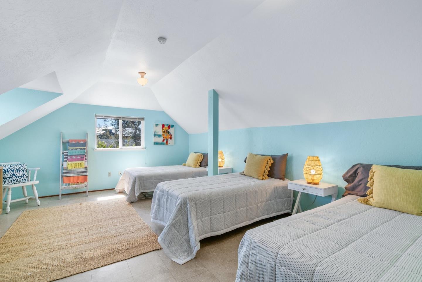 Detail Gallery Image 29 of 46 For 302 Grand Ave, Capitola,  CA 95010 - 4 Beds | 2 Baths