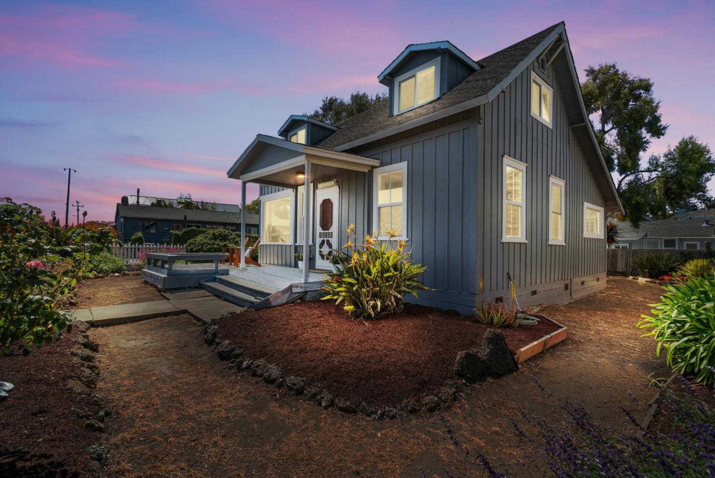 Detail Gallery Image 45 of 46 For 302 Grand Ave, Capitola,  CA 95010 - 4 Beds | 2 Baths