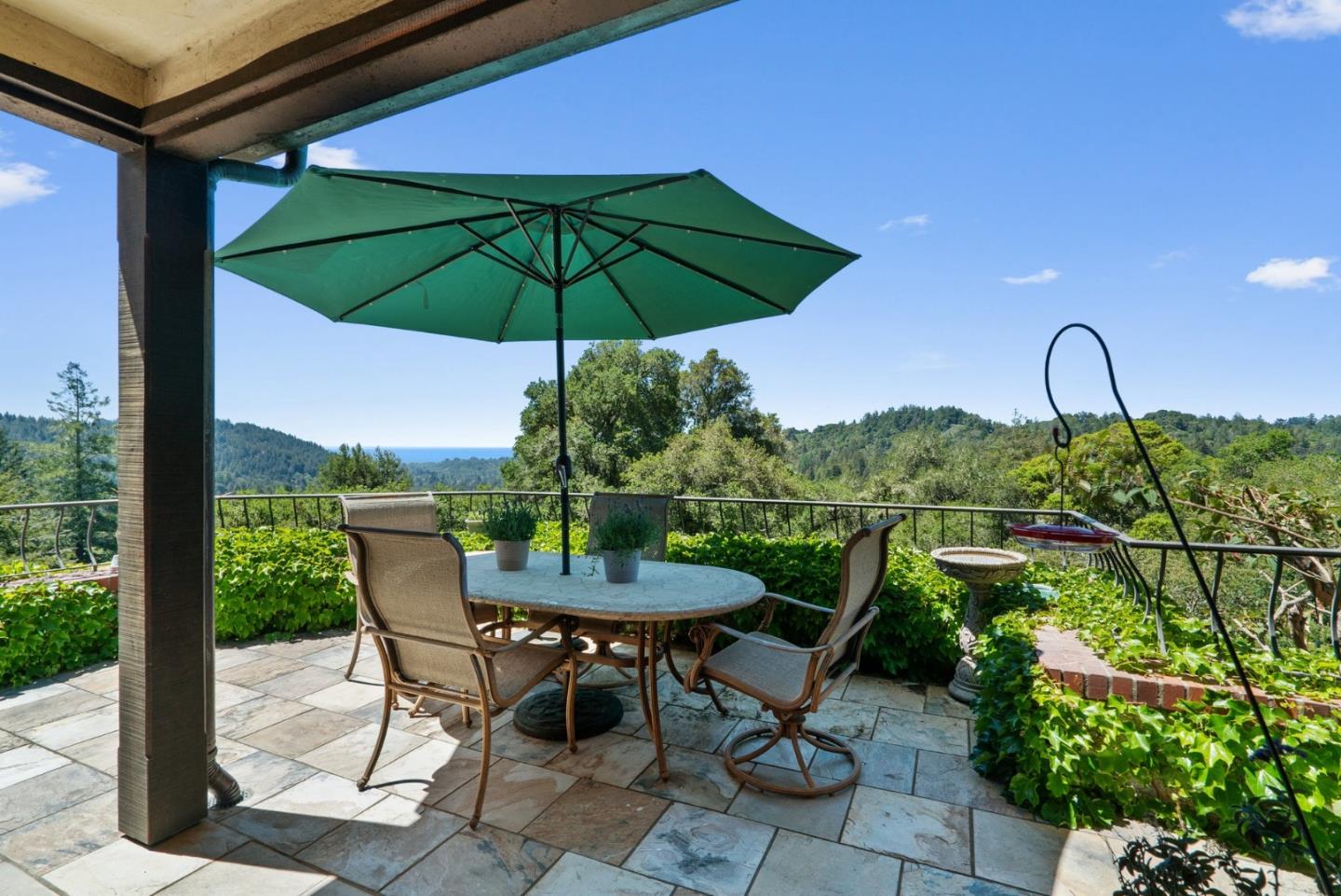 Detail Gallery Image 31 of 110 For 5042 Wildberry Ln, Soquel,  CA 95073 - 4 Beds | 4 Baths