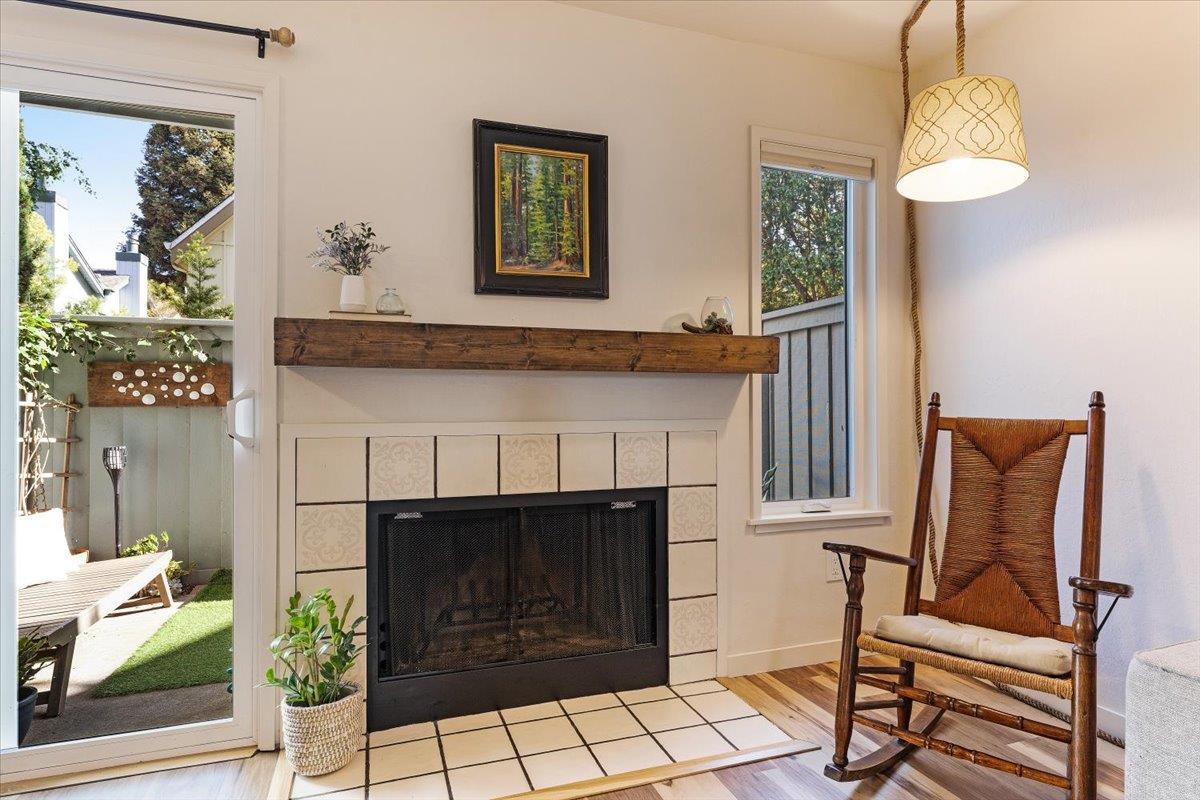 Detail Gallery Image 10 of 42 For 4259 Sea Pines Ct, Capitola,  CA 95010 - 2 Beds | 1/1 Baths
