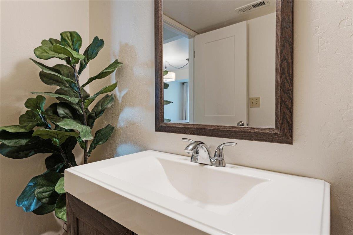Detail Gallery Image 14 of 42 For 4259 Sea Pines Ct, Capitola,  CA 95010 - 2 Beds | 1/1 Baths