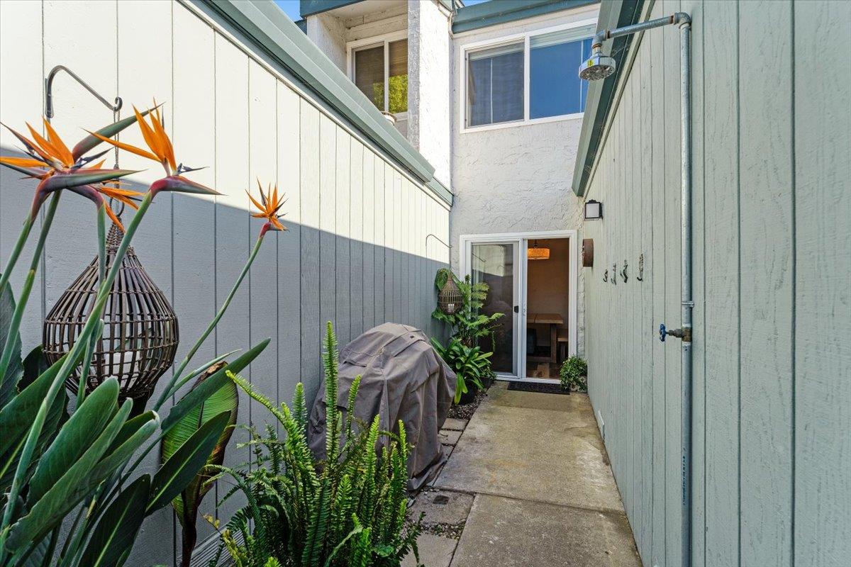 Detail Gallery Image 32 of 42 For 4259 Sea Pines Ct, Capitola,  CA 95010 - 2 Beds | 1/1 Baths